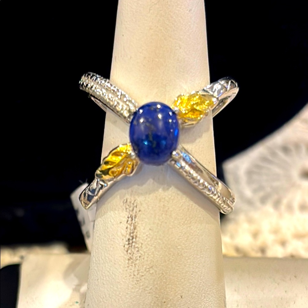Karis STS ring featuring a blue lapis lazuli stone set in a silver tone band
